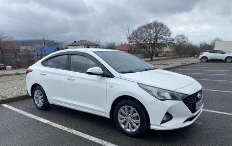 Hyundai Solaris II рестайлинг, 2021 год, 1 550 000 рублей, 3 фотография