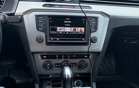 Volkswagen Passat B8 рестайлинг, 2017 год, 1 840 000 рублей, 12 фотография