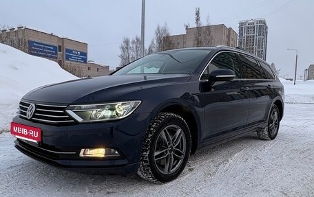 Volkswagen Passat B8 рестайлинг, 2017 год, 1 840 000 рублей, 10 фотография