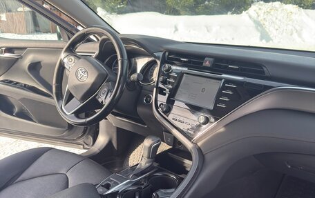 Toyota Camry, 2020 год, 2 350 000 рублей, 8 фотография