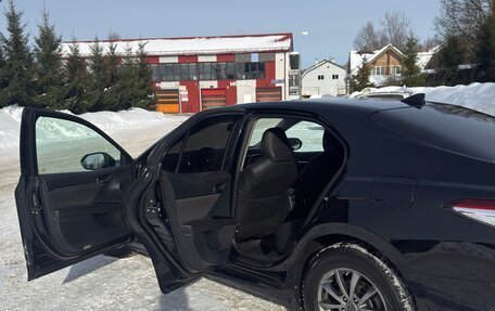 Toyota Camry, 2020 год, 2 350 000 рублей, 14 фотография