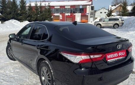 Toyota Camry, 2020 год, 2 350 000 рублей, 18 фотография