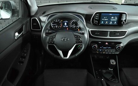 Hyundai Tucson III, 2018 год, 2 400 000 рублей, 11 фотография