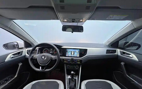 Volkswagen Polo, 2021 год, 1 000 000 рублей, 11 фотография