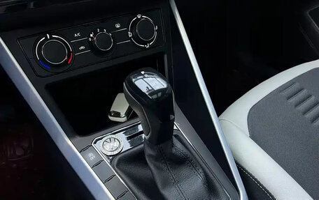 Volkswagen Polo, 2021 год, 1 000 000 рублей, 13 фотография