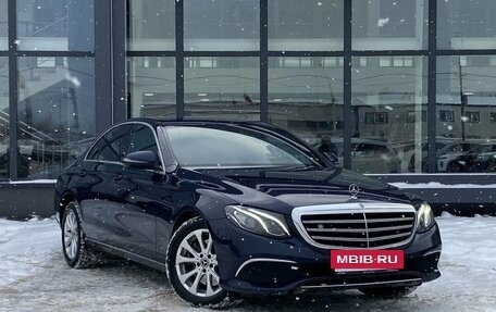 Mercedes-Benz E-Класс, 2017 год, 2 949 000 рублей, 3 фотография