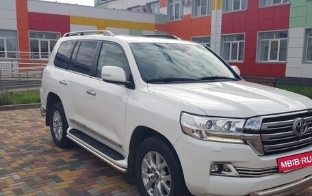 Toyota Land Cruiser 200, 2015 год, 7 500 000 рублей, 4 фотография