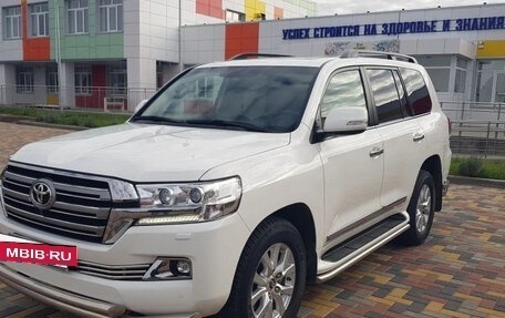 Toyota Land Cruiser 200, 2015 год, 7 500 000 рублей, 3 фотография