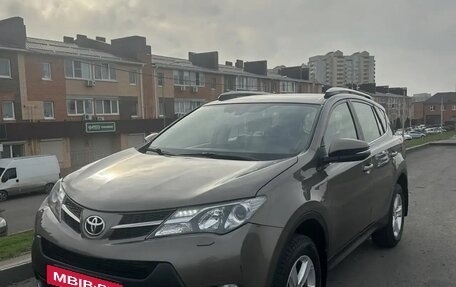 Toyota RAV4, 2013 год, 2 200 000 рублей, 8 фотография