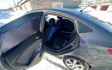 Hyundai Solaris II рестайлинг, 2012 год, 650 000 рублей, 15 фотография