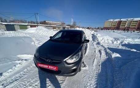 Hyundai Solaris II рестайлинг, 2012 год, 650 000 рублей, 16 фотография