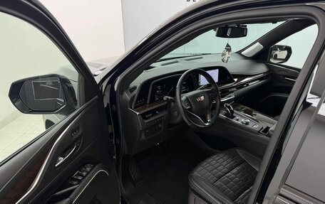 Cadillac Escalade V, 2021 год, 9 990 000 рублей, 13 фотография