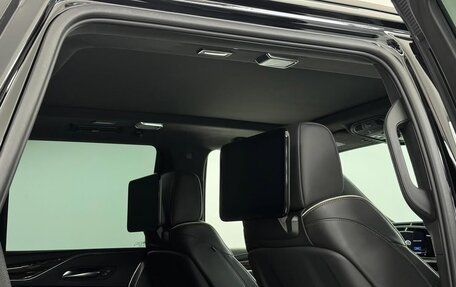 Cadillac Escalade V, 2021 год, 9 990 000 рублей, 14 фотография