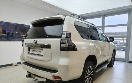 Toyota Land Cruiser Prado 150 рестайлинг 2, 2021 год, 6 300 000 рублей, 5 фотография