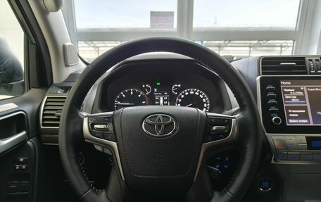 Toyota Land Cruiser Prado 150 рестайлинг 2, 2021 год, 6 300 000 рублей, 11 фотография