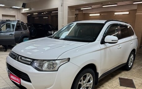 Mitsubishi Outlander III рестайлинг 3, 2014 год, 1 050 000 рублей, 1 фотография