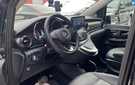 Mercedes-Benz V-Класс, 2022 год, 6 800 000 рублей, 7 фотография