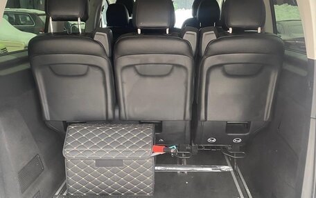 Mercedes-Benz V-Класс, 2022 год, 6 800 000 рублей, 10 фотография