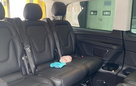 Mercedes-Benz V-Класс, 2022 год, 6 800 000 рублей, 11 фотография