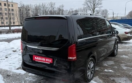 Mercedes-Benz V-Класс, 2021 год, 6 990 000 рублей, 33 фотография