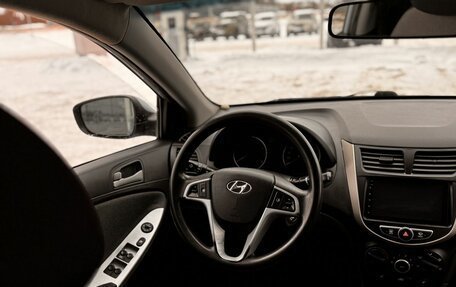 Hyundai Solaris II рестайлинг, 2012 год, 700 000 рублей, 16 фотография