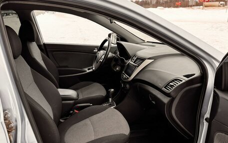 Hyundai Solaris II рестайлинг, 2012 год, 700 000 рублей, 13 фотография