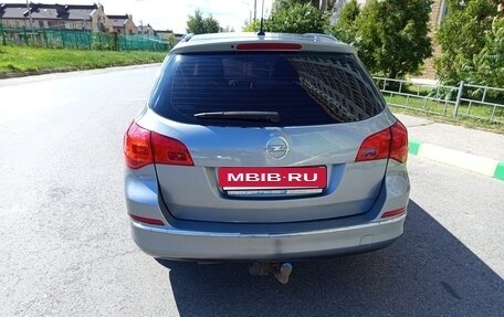 Opel Astra J, 2013 год, 590 000 рублей, 6 фотография