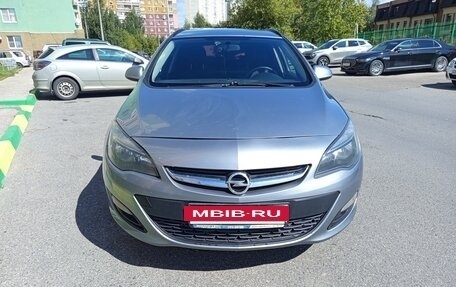 Opel Astra J, 2013 год, 590 000 рублей, 2 фотография