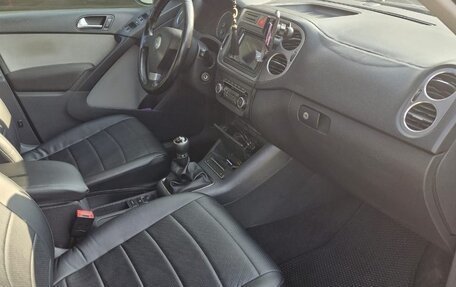 Volkswagen Tiguan I, 2010 год, 900 000 рублей, 10 фотография