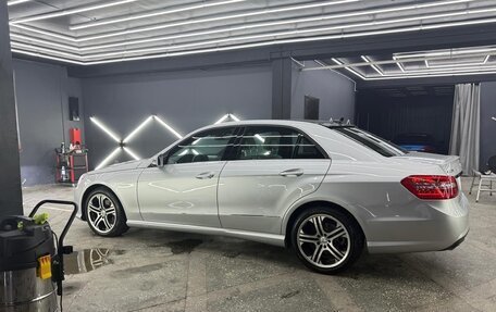 Mercedes-Benz E-Класс, 2012 год, 1 900 000 рублей, 7 фотография