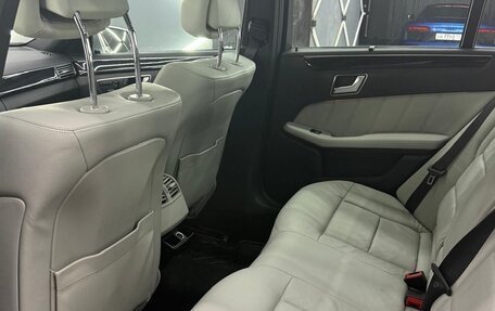 Mercedes-Benz E-Класс, 2012 год, 1 900 000 рублей, 11 фотография