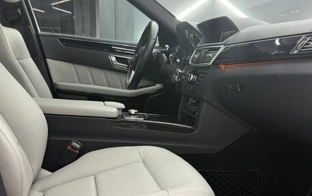 Mercedes-Benz E-Класс, 2012 год, 1 900 000 рублей, 10 фотография