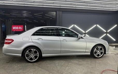 Mercedes-Benz E-Класс, 2012 год, 1 900 000 рублей, 6 фотография