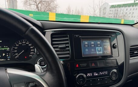 Mitsubishi Outlander III рестайлинг 3, 2014 год, 1 050 000 рублей, 11 фотография