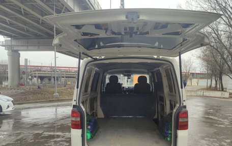 Volkswagen Transporter T5 рестайлинг, 2007 год, 1 180 000 рублей, 5 фотография