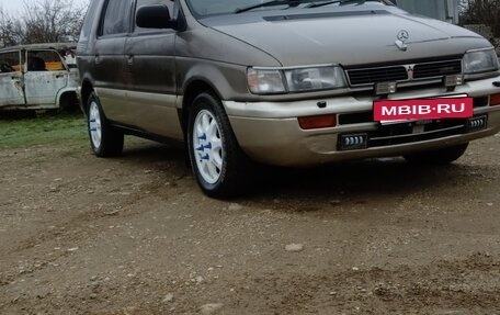 Mitsubishi Chariot III, 1992 год, 240 000 рублей, 2 фотография