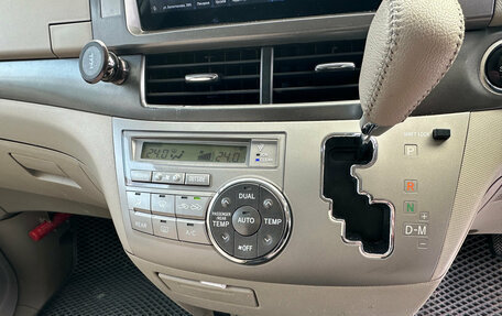 Toyota Estima III рестайлинг -2, 2007 год, 1 570 000 рублей, 17 фотография