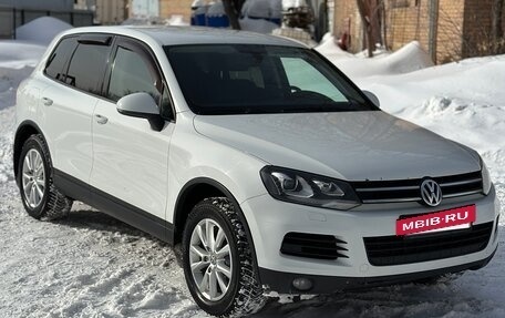 Volkswagen Touareg III, 2012 год, 1 990 000 рублей, 2 фотография