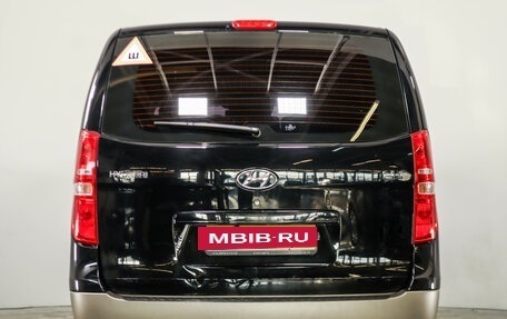 Hyundai H-1 II рестайлинг, 2013 год, 2 139 000 рублей, 6 фотография