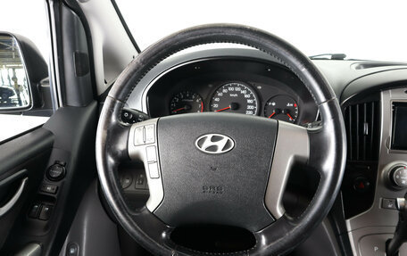 Hyundai H-1 II рестайлинг, 2013 год, 2 139 000 рублей, 19 фотография