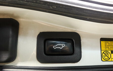 Toyota Land Cruiser 200, 2012 год, 3 389 000 рублей, 9 фотография