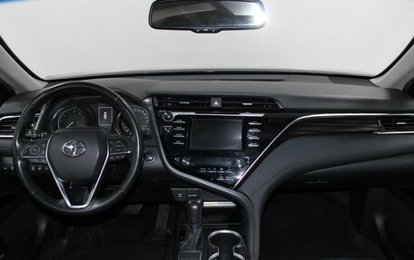 Toyota Camry, 2019 год, 2 849 900 рублей, 7 фотография