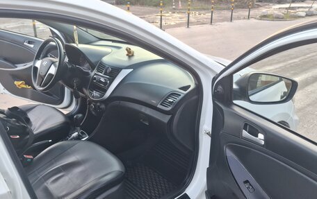 Hyundai Solaris II рестайлинг, 2013 год, 850 000 рублей, 10 фотография