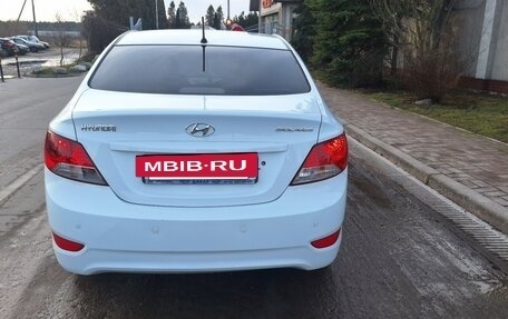 Hyundai Solaris II рестайлинг, 2013 год, 850 000 рублей, 3 фотография