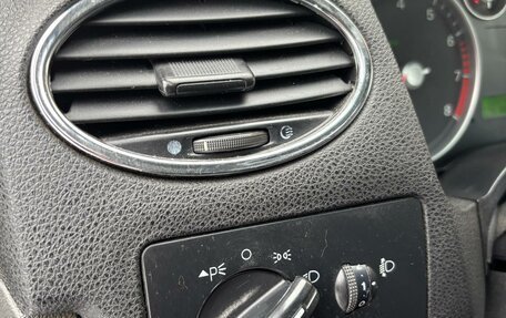 Ford Focus II рестайлинг, 2006 год, 329 000 рублей, 34 фотография