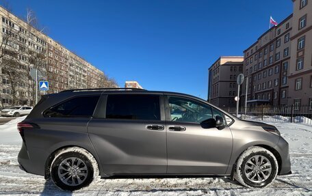 Toyota Sienna, 2021 год, 6 300 000 рублей, 2 фотография