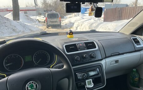 Skoda Fabia II, 2008 год, 400 000 рублей, 13 фотография