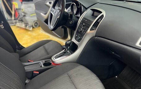 Opel Astra J, 2011 год, 750 000 рублей, 7 фотография