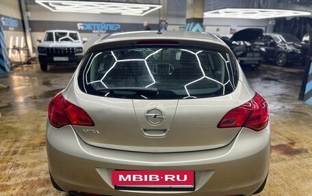 Opel Astra J, 2011 год, 750 000 рублей, 5 фотография