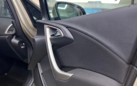 Opel Astra J, 2011 год, 750 000 рублей, 14 фотография